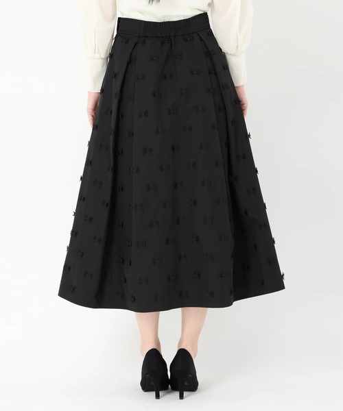STRAWBERRY-FIELDS（ストロベリーフィールズ）の「ルバンタフタ_リボン刺しゅうタフタスカート（スカート・レディース・ブラウン/ブラック・2）」の6枚目の写真