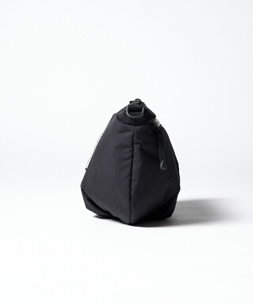 MAKAVELIC（マキャベリック）の「Soleil 2way Shoulder Bag（バックパック/リュック・メンズ・ダークネイビー/カーキ・ONESIZE）」の4枚目の写真