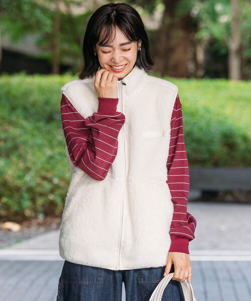 FREAK'S STORE(フリークスストア)の「Champion × FREAK'S STORE/チャンピオン 別注 シェルパフリースベスト(ベスト・レディース・ネイビー/ホワイト/ブラック・フリ-)」の2枚目の写真