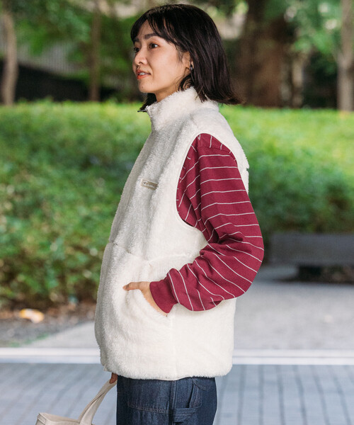FREAK'S STORE(フリークスストア)の「Champion × FREAK'S STORE/チャンピオン 別注 シェルパフリースベスト(ベスト・レディース・ネイビー/ホワイト/ブラック・フリ-)」の18枚目の写真