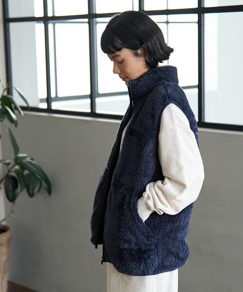 FREAK'S STORE(フリークスストア)の「Champion × FREAK'S STORE/チャンピオン 別注 シェルパフリースベスト(ベスト・レディース・ネイビー/ホワイト/ブラック・フリ-)」の4枚目の写真