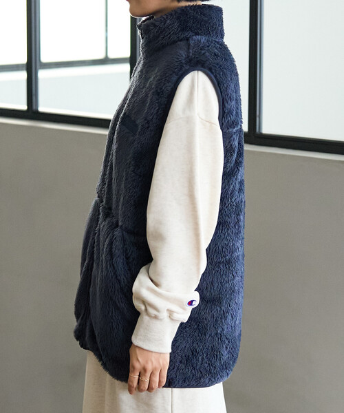 FREAK'S STORE(フリークスストア)の「Champion × FREAK'S STORE/チャンピオン 別注 シェルパフリースベスト(ベスト・レディース・ネイビー/ホワイト/ブラック・フリ-)」の7枚目の写真