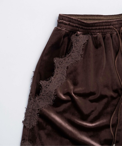 MAISON SPECIAL(メゾンスペシャル)の「Hem Lace Velour Shorts/ヘムレースベロアショートパンツ■セットアップ対応■(その他パンツ・レディース・ブラック/ブラウン/ブルー・36/38)」の19枚目の写真
