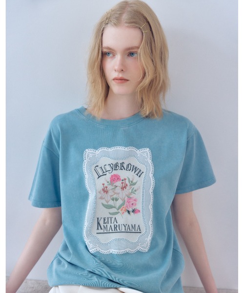 LILY BROWN(リリーブラウン)の「【LILY BROWN×KEITA MARUYAMA】バリエーショングラフィックTシャツ(Tシャツ/カットソー・レディース・ホワイト/ベージュ/ネイビー/ブルー・F)」の4枚目の写真
