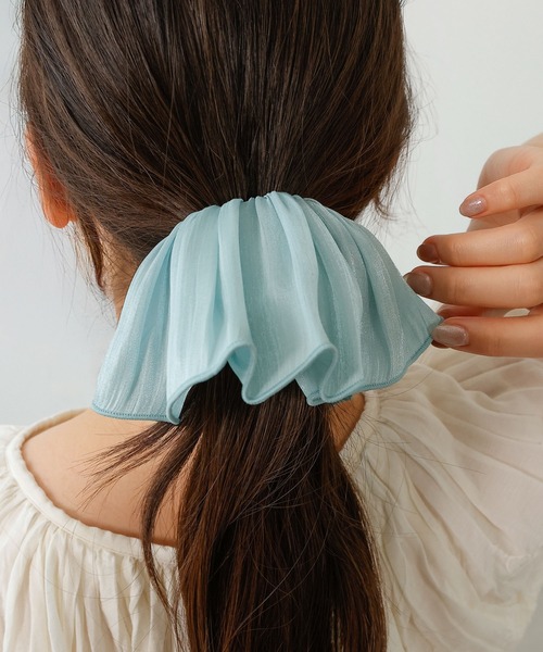 Monocoro toppi（モノコロトッピ）の「シアー フリル ロールカフ ヘアカフ ポニーフック（その他ヘアアクセサリー・レディース・グレイッシュブルー/アイボリー/ブラック・フリー）」の3枚目の写真