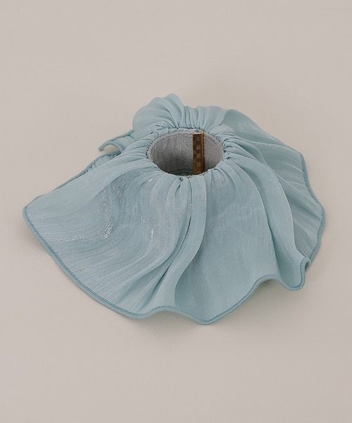 Monocoro toppi（モノコロトッピ）の「シアー フリル ロールカフ ヘアカフ ポニーフック（その他ヘアアクセサリー・レディース・グレイッシュブルー/アイボリー/ブラック・フリー）」の6枚目の写真