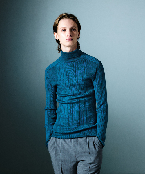 5351 POUR LES HOMMES（ゴーサンゴーイチプールオム）の「【25AW】ホールガーメント タートルネックニット（ニット/セーター・メンズ・ブルー/ブラック/ホワイト・50/48/46/44）」の20枚目の写真