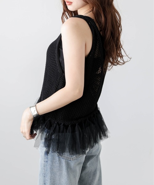 AMELY(エミリー)の「チュールヘムニットベスト(ニット/セーター・レディース・グレー/ブラック/ベージュ・フリー)」の12枚目の写真
