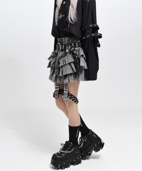 REFLEM（レフレム）の「『REFLEM/レフレム』ガーターベルト付きフリルスカート（スカート・レディース・ブラック/グレー・FREE）」の5枚目の写真