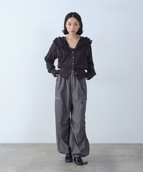 CODE A(コードエー)の「Airy volume cargo(その他パンツ・レディース・グレー/カーキ・38/36)」の7枚目の写真