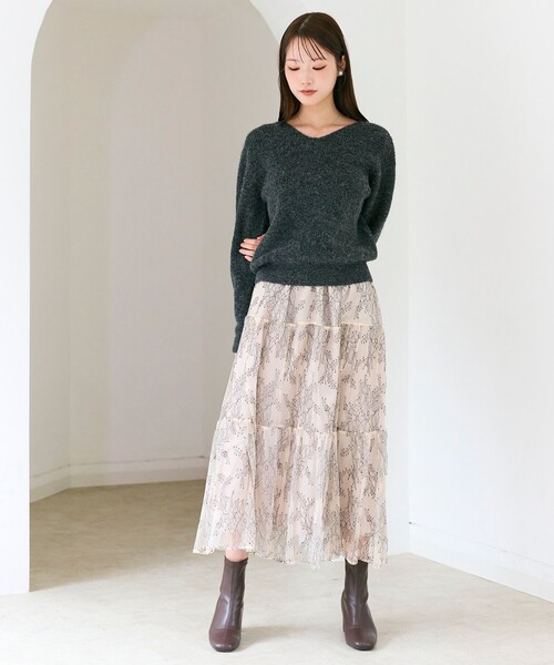 Feroux(フェルゥ)の「ニット×ティアードレース スカート(セットアップ・レディース・グレー系/アイボリー系・MEDIUM/SMALL)」の11枚目の写真