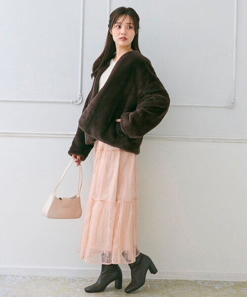 Feroux(フェルゥ)の「ニット×ティアードレース スカート(セットアップ・レディース・グレー系/アイボリー系・MEDIUM/SMALL)」の19枚目の写真