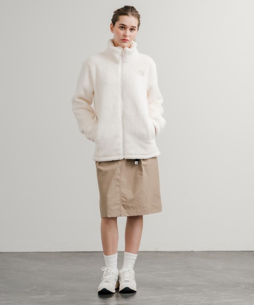 THE NORTH FACE(ザノースフェイス)の「日本未展開モデル THE NORTH FACE ザ・ノースフェイス WHITE LABEL ホワイトレーベル W'S NEILTON FLARE SKIRT ワンポイントロゴ刺繍ミディ丈ナイロンタイトスカート(スカート・レディース・ダークベージュ/オフホワイト/ブラック・M/L/S/XL)」の18枚目の写真
