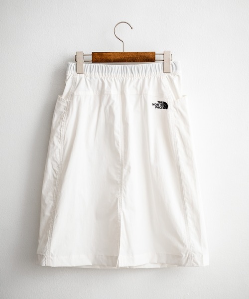 THE NORTH FACE(ザノースフェイス)の「日本未展開モデル THE NORTH FACE ザ・ノースフェイス WHITE LABEL ホワイトレーベル W'S NEILTON FLARE SKIRT ワンポイントロゴ刺繍ミディ丈ナイロンタイトスカート(スカート・レディース・ダークベージュ/オフホワイト/ブラック・M/L/S/XL)」の20枚目の写真