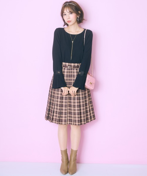 marun(マルン)の「<大きいサイズ> 袖口レース切替トップス marun(Tシャツ/カットソー・レディース・ブラック/アイボリー・L/5L/4L/3L/LL)」の19枚目の写真