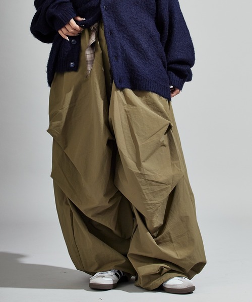 Chick（チック）の「Check Scarf-Attached Nylon Super Wide Pants / チェックスカーフ付き ナイロンスーパーワイドパンツ（その他パンツ・レディース・ブラック/グリーン・S/M）」の17枚目の写真