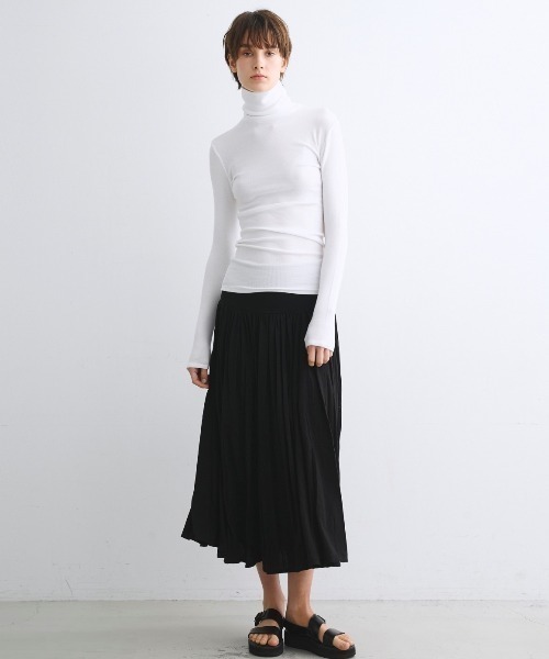 three dots(スリードッツ)の「レーヨンニットリブジャージー タートルトップ(ニット/セーター・レディース・ブラック/ホワイト/ネイビー・SMALL/MEDIUM)」の10枚目の写真