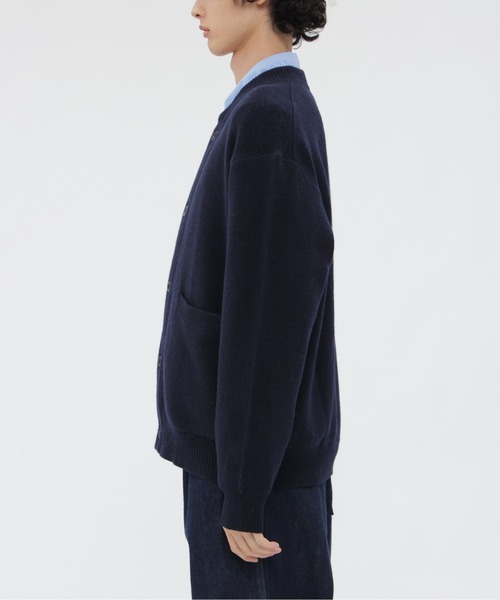 MHL.（エムエイチエル）の「FINE SHETLAND（カーディガン/ボレロ・メンズ・ブラウン/ネイビー・LARGE/MEDIUM）」の6枚目の写真