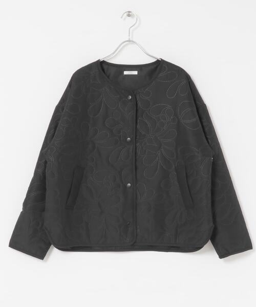 ITEMS URBANRESEARCH（アイテムズ アーバンリサーチ）の「ノーカラー中綿ブルゾン（ノーカラージャケット・レディース・ブラック/ブラウン/ベージュ・FREE）」の11枚目の写真