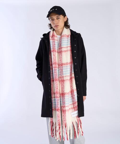 To b. by agnes b.(トゥービーバイアニエスベー)の「チェック マフラー(マフラー・レディース・レッド・FREE)」の9枚目の写真