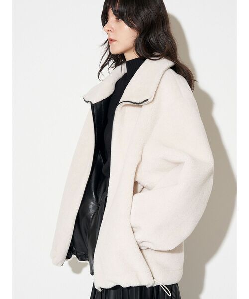 ELENDEEK（エレンディーク）の「2WAYボアフェイクレザーコート（その他アウター・レディース・グレー/オフホワイト/ブラック・02/01）」の6枚目の写真