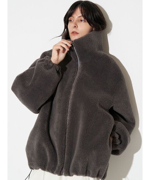 ELENDEEK（エレンディーク）の「2WAYボアフェイクレザーコート（その他アウター・レディース・グレー/オフホワイト/ブラック・02/01）」の3枚目の写真