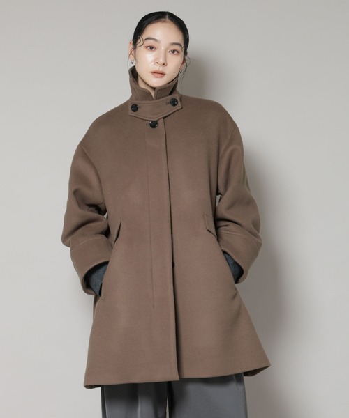 NANO universe（ナノユニバース）の「WooLoop Aラインステンカラーミドルコート（ステンカラーコート・レディース・ライトベージュ/ネイビー/モカ・S/M）」の2枚目の写真