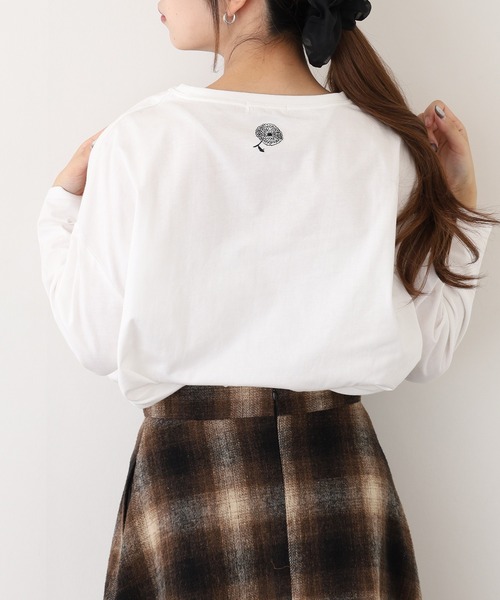 BARNDOOR(バーンドア)の「20天竺花フリルドルマンロンT 長袖(Tシャツ/カットソー・レディース・杢グレー/ブラック/アイボリー・FREE)」の6枚目の写真
