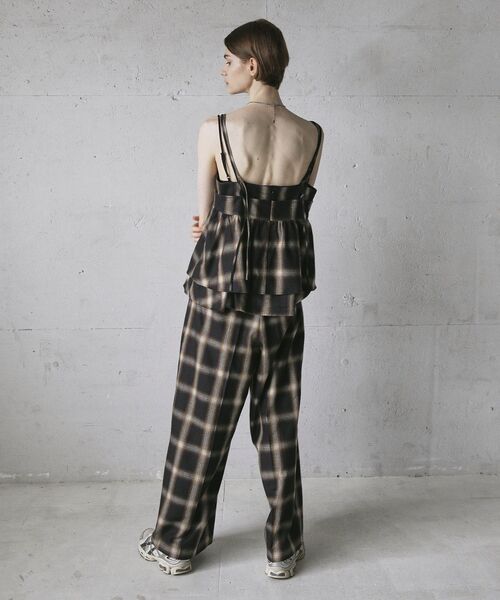 GARAGE OF GOOD CLOTHING（ガレージオブグッドクロージング）の「【日本製】オンブレチェック２タックワイドパンツ（その他パンツ・レディース・チェック・36）」の7枚目の写真