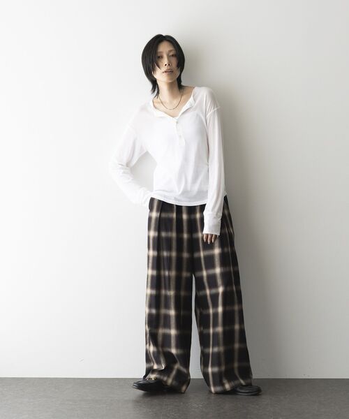 GARAGE OF GOOD CLOTHING（ガレージオブグッドクロージング）の「【日本製】オンブレチェック２タックワイドパンツ（その他パンツ・レディース・チェック・36）」の16枚目の写真