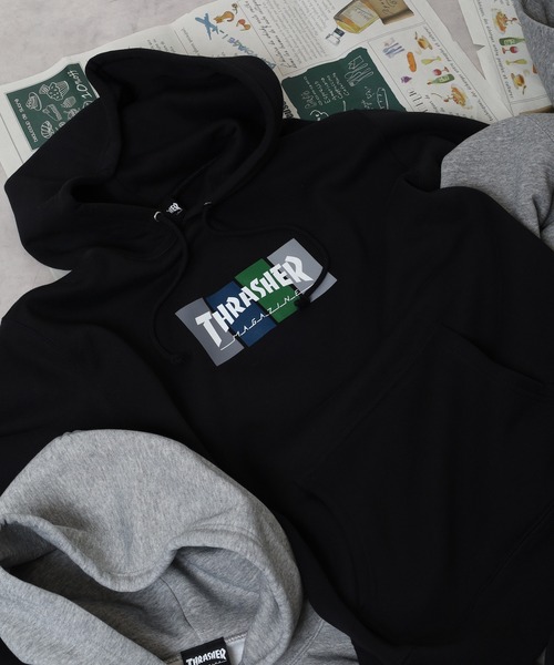 THRASHER(スラッシャー)の「THRASHER 4C BOX LOGO SWEAT L/S HOODIE 長袖スウェットプルオーバーパーカー(パーカー・メンズ・グレー/グレー系/ブラック/ブラック系・L/XL/M)」の1枚目の写真
