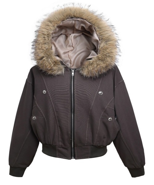 mushwear（マッシュウェア）の「ボリュームファーフード付きショートブルゾン（ブルゾン・メンズ・ブラック/ブラウン・LARGE/MEDIUM/X-LARGE）」の2枚目の写真