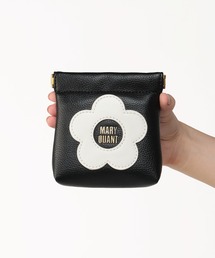 MARY QUANT（マリークワント）の「センターロゴデイジー バネクチポーチ（ポーチ）」