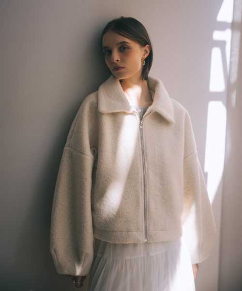 SELFIST（セルフィスト）の「ボリューム袖シープボアジャケット　秋服　冬服　アウター（ブルゾン・レディース・ブラック/アイボリー・フリー）」の11枚目の写真