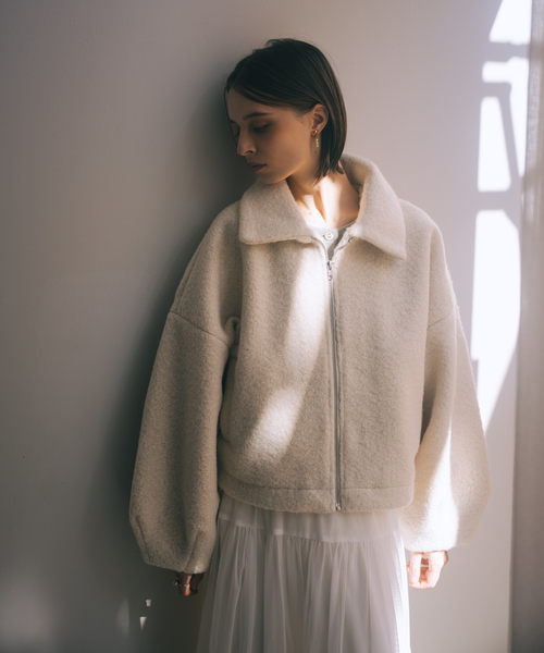 SELFIST（セルフィスト）の「ボリューム袖シープボアジャケット　秋服　冬服　アウター（ブルゾン・レディース・ブラック/アイボリー・フリー）」の12枚目の写真