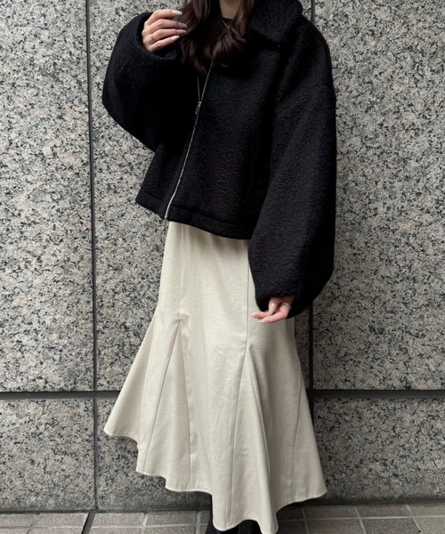 SELFIST（セルフィスト）の「ボリューム袖シープボアジャケット　秋服　冬服　アウター（ブルゾン・レディース・ブラック/アイボリー・フリー）」の7枚目の写真