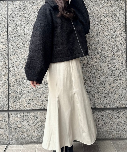 SELFIST（セルフィスト）の「ボリューム袖シープボアジャケット　秋服　冬服　アウター（ブルゾン・レディース・ブラック/アイボリー・フリー）」の8枚目の写真