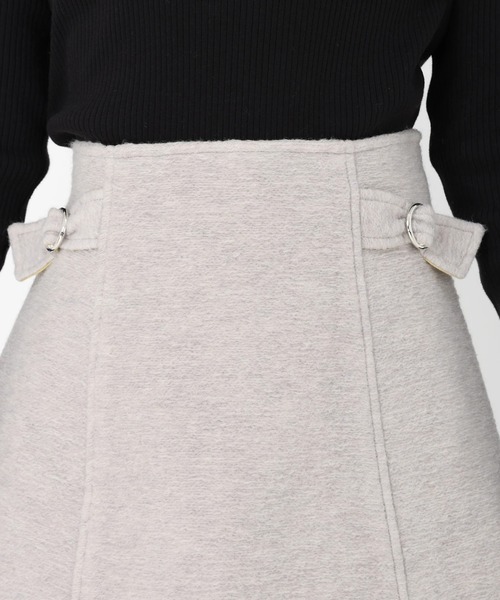 UNIVERVAL MUSE（ユニバーバル ミューズ）の「イタリアンエアリー_リボンモチーフミニスカート（スカート・レディース・グレー・2）」の6枚目の写真