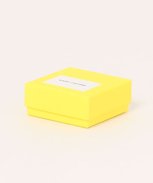 MARC JACOBS（マークジェイコブス）の「HEART PAVE STUD EARRINGS/ザ ハート パヴェ ピアス（ピアス（両耳用）・レディース・グレー系その他・ONE SIZE）」の5枚目の写真