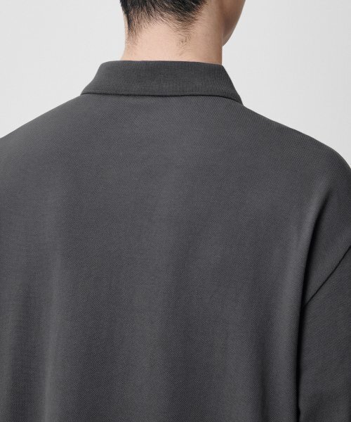 MUSINSA STANDARD（ムシンサスタンダード）の「リラックスフィットピケポロシャツ[ガンメタル]（ポロシャツ・メンズ・その他・SMALL/MEDIUM/LARGE/X-LARGE/XX-LARGE）」の4枚目の写真