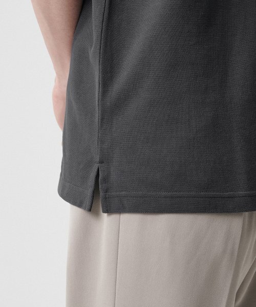 MUSINSA STANDARD（ムシンサスタンダード）の「リラックスフィットピケポロシャツ[ガンメタル]（ポロシャツ・メンズ・その他・SMALL/MEDIUM/LARGE/X-LARGE/XX-LARGE）」の6枚目の写真