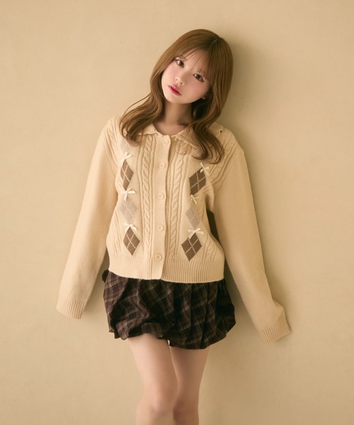 TITTY&CO.（ティティーアンドコー）の「リボン付きアーガイル柄ニット（カーディガン/ボレロ・レディース・ベージュ/レッド/グレー・FREE）」の18枚目の写真
