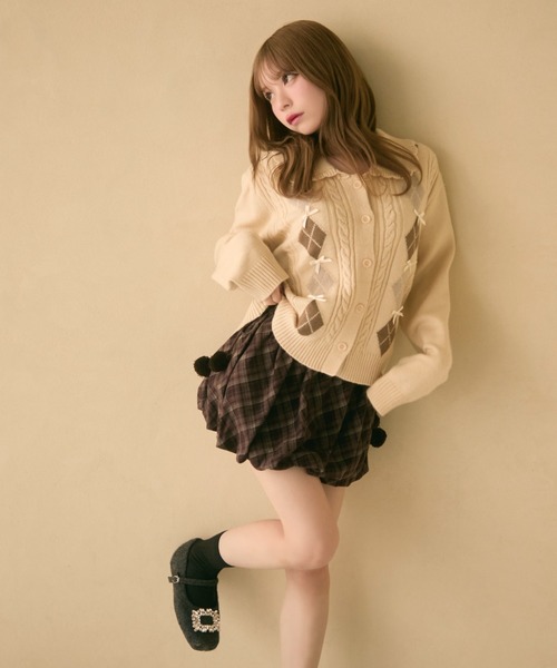 TITTY&CO.（ティティーアンドコー）の「リボン付きアーガイル柄ニット（カーディガン/ボレロ・レディース・ベージュ/レッド/グレー・FREE）」の19枚目の写真