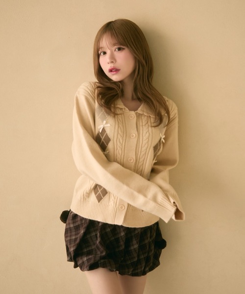 TITTY&CO.（ティティーアンドコー）の「リボン付きアーガイル柄ニット（カーディガン/ボレロ・レディース・ベージュ/レッド/グレー・FREE）」の13枚目の写真