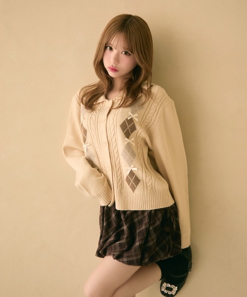 TITTY&CO.（ティティーアンドコー）の「リボン付きアーガイル柄ニット（カーディガン/ボレロ・レディース・ベージュ/レッド/グレー・FREE）」の14枚目の写真