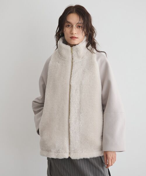 GARAGE OF GOOD CLOTHING（ガレージオブグッドクロージング）の「ヘイジーボアショートコート（その他アウター・レディース・ブラック/モカ/ライトグレー・FREE）」の5枚目の写真