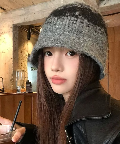 VIBGYOR（ヴィブジョー）の「【EIZZ/アイズ】グラデーションデザイン ニット バケットハット（ニットキャップ/ビーニー・レディース・グレー/ブラック/グリーン・FREE）」の3枚目の写真