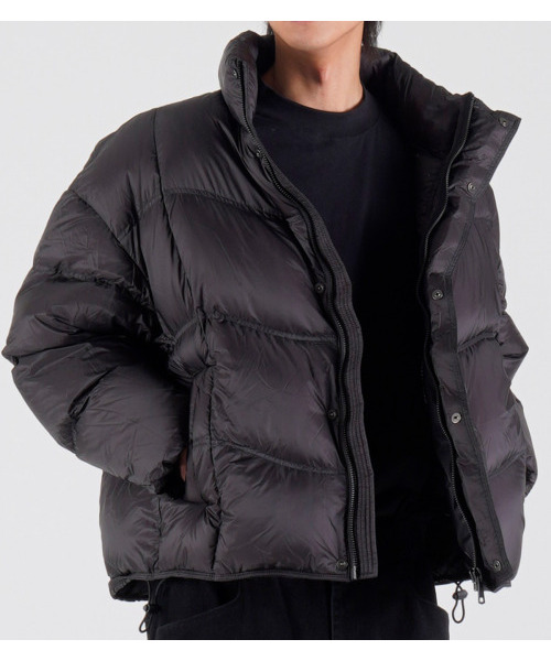 BUTTON SEOUL（ボタンソウル）の「[ダックダウン90/10] ベーシックライトダックダウンパディングジャケット (ブラック)（ダウンジャケット/コート・メンズ・その他・MEDIUM/LARGE/X-LARGE）」の9枚目の写真