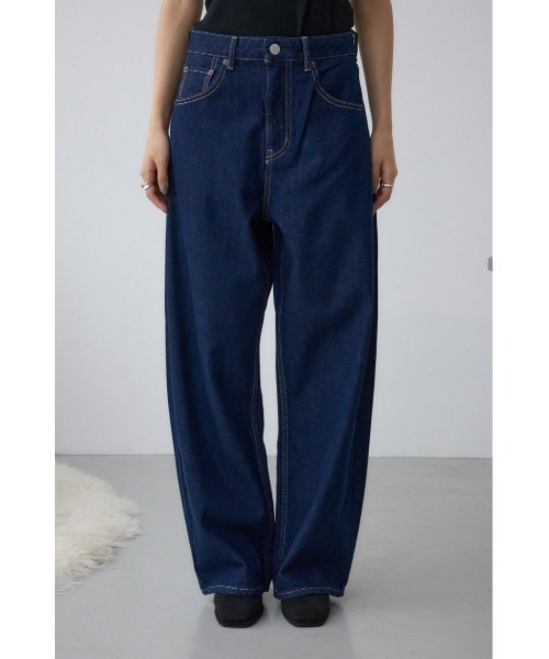 AZUL by moussy(アズールバイマウジー)の「O/W ライトオンスカーブデニム(デニムパンツ・レディース・ワンウォッシュ・23inch/24inch/25inch/26inch)」の5枚目の写真