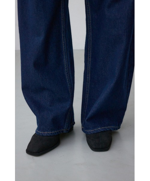 O/W ライトオンスカーブデニム（デニムパンツ）｜AZUL BY MOUSSY